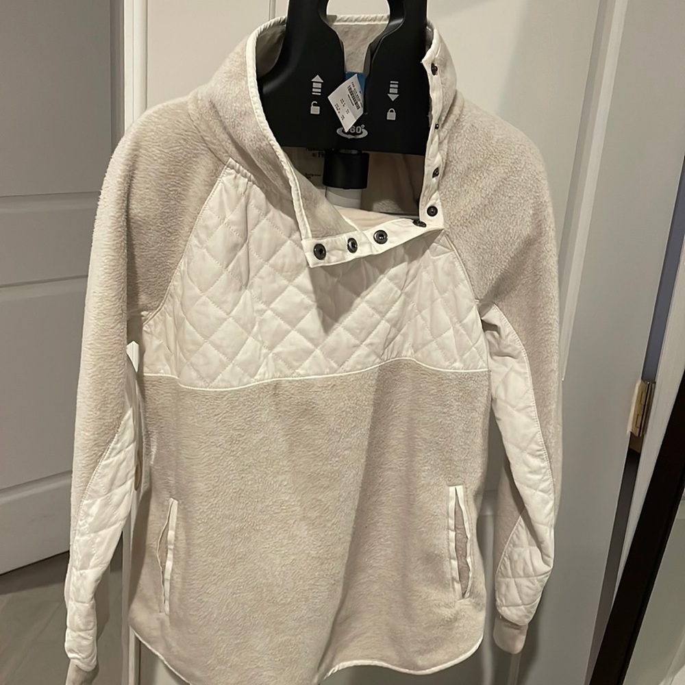 NWT Abercrombie fleece m
